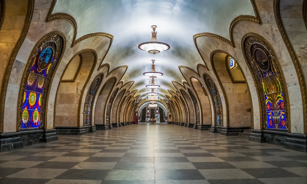 Новослободская станция метро Москва